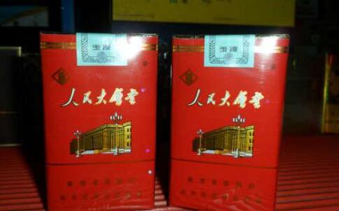 三十左右细支爆珠香烟，品味生活，享受时光
